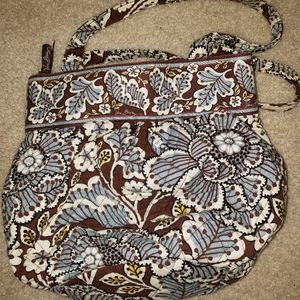 Vera Bradley Handbag with 2 pockets in the front